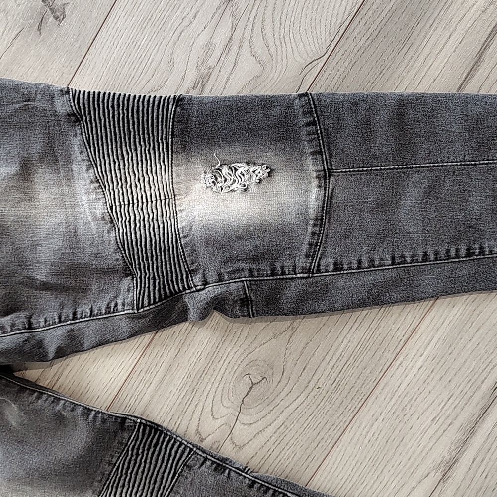 City Chic biker jeans. - Picture 2 of 4